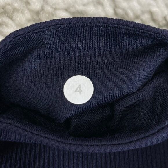 Lululemon Clam Digger Shorts Heathered Navy blue - Picture 4 of 8